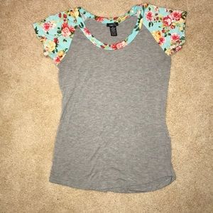 Rue 21 T-Shirt
